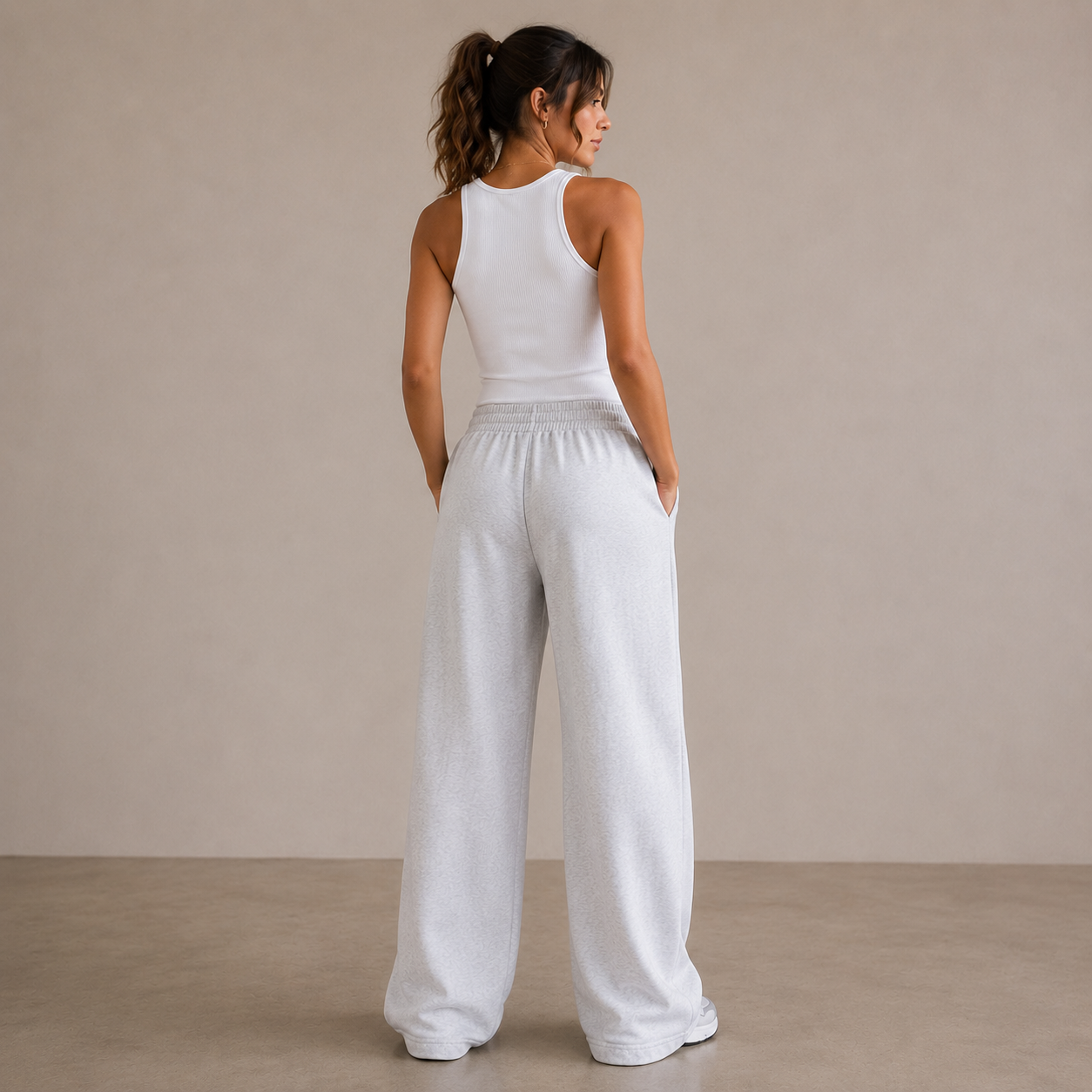 ROMMY Luxe Track Pant in Grey – Women's Track Pants | Rommy